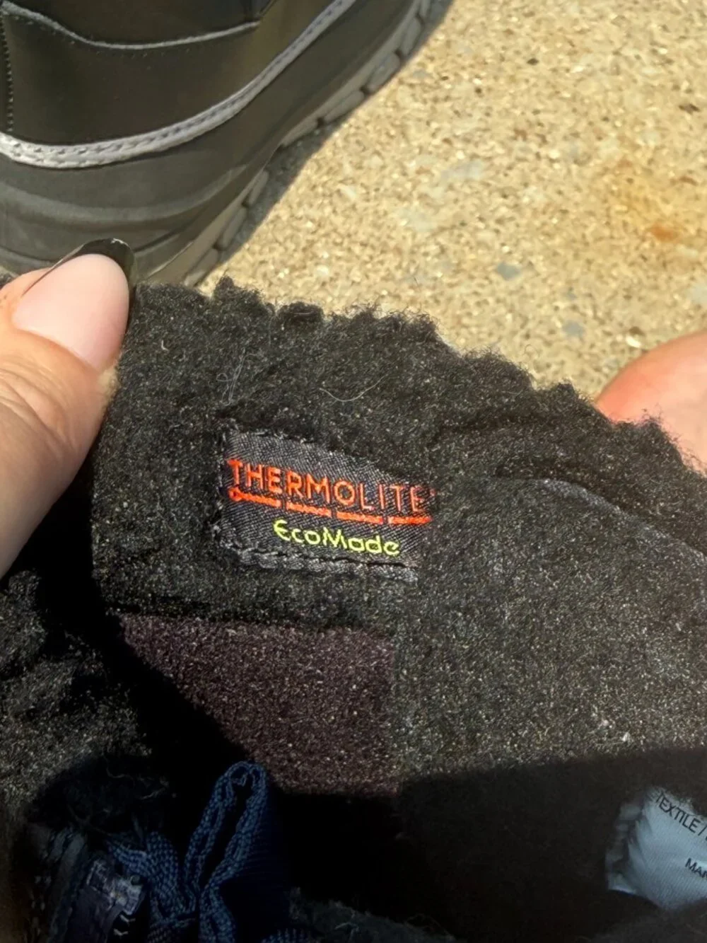 Unisex Kids Size 4 Thermolite Snow Boots Black Après Ski Gorpcore Winter 4026